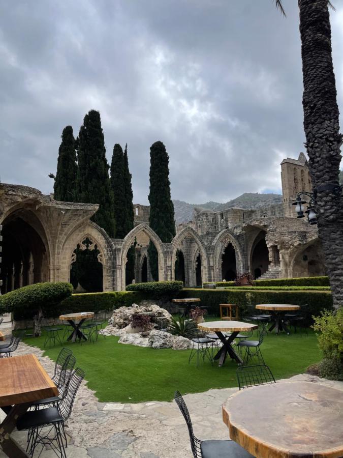 Club Alda Hotel Lapithos  Bagian luar foto