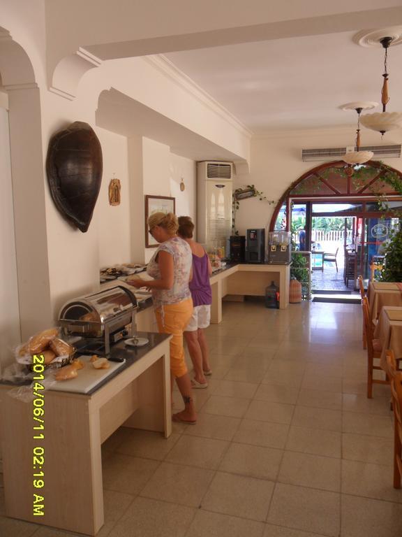 Club Alda Hotel Lapithos  Bagian luar foto