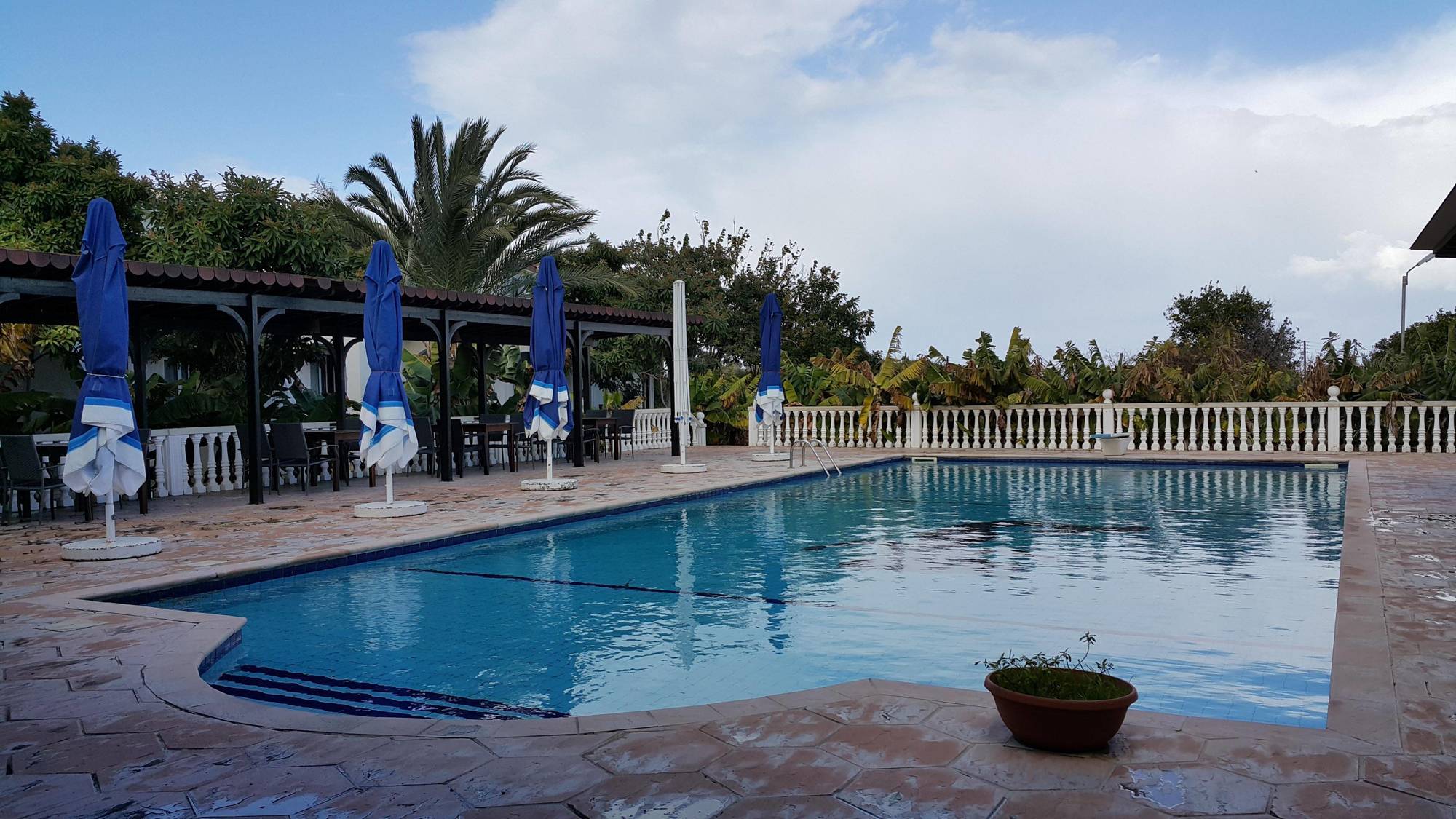 Club Alda Hotel Lapithos  Bagian luar foto