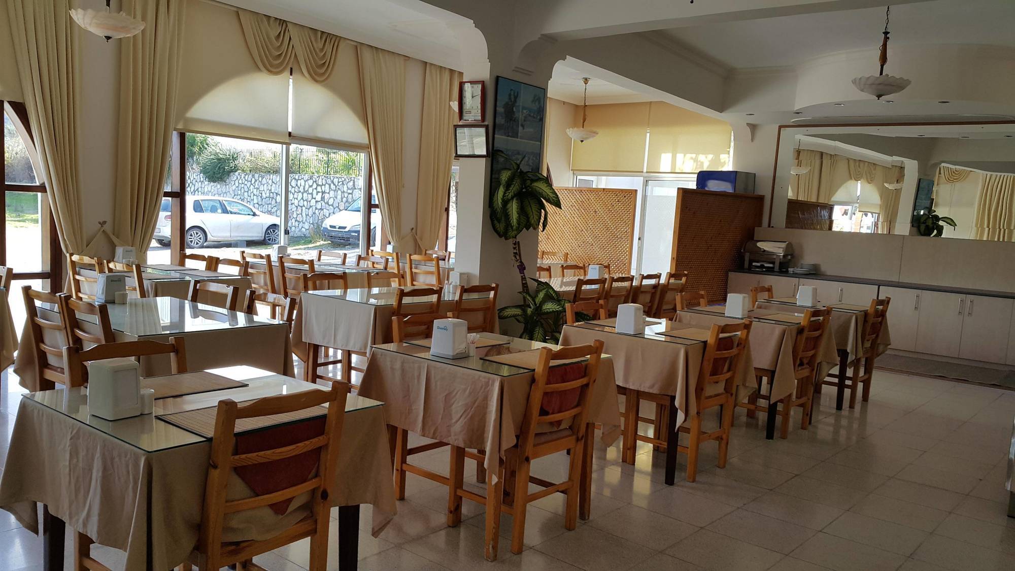 Club Alda Hotel Lapithos  Bagian luar foto